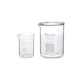 Qorpak 278416 400mL Clear Graduated Low Form Griffin Beaker with Spout, Case of 10
